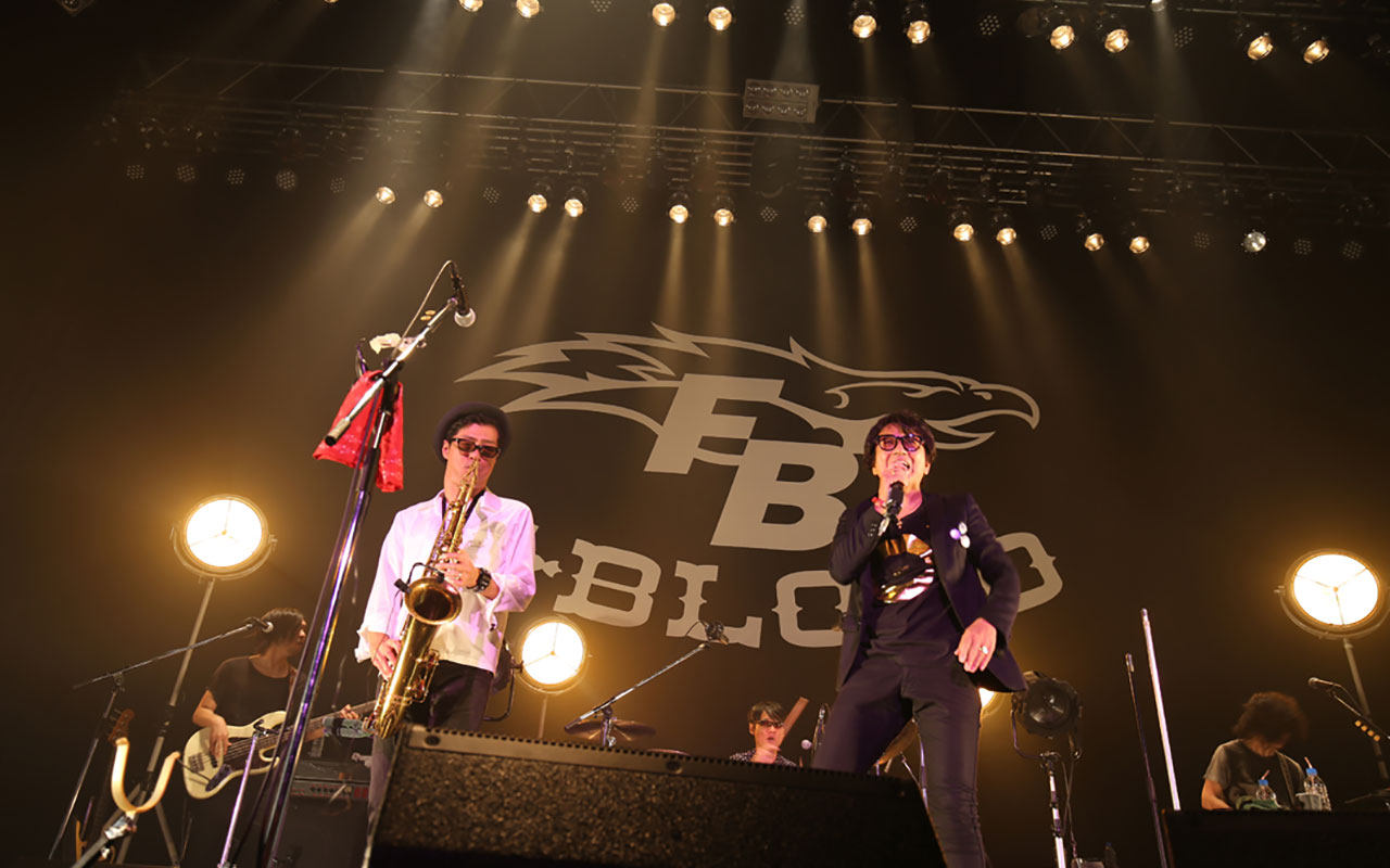 藤井フミヤ・尚之兄弟のユニット・F-BLOOD、20周年全国ツアー開幕「70 