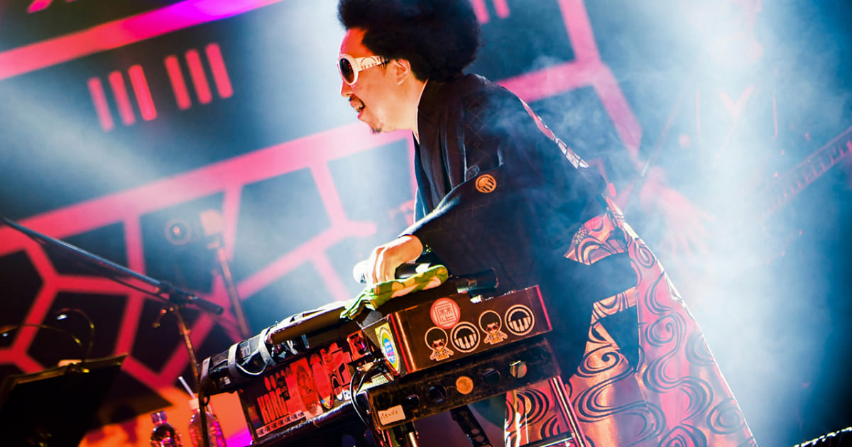 レキシ、初の大阪城野外ワンマン公演に12,000人が集結 | Musicman