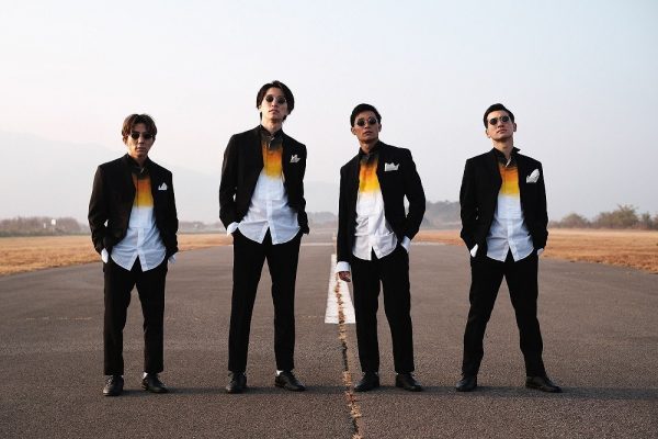 s**t kingz FLYING FIRST PENGUIN - ミュージック